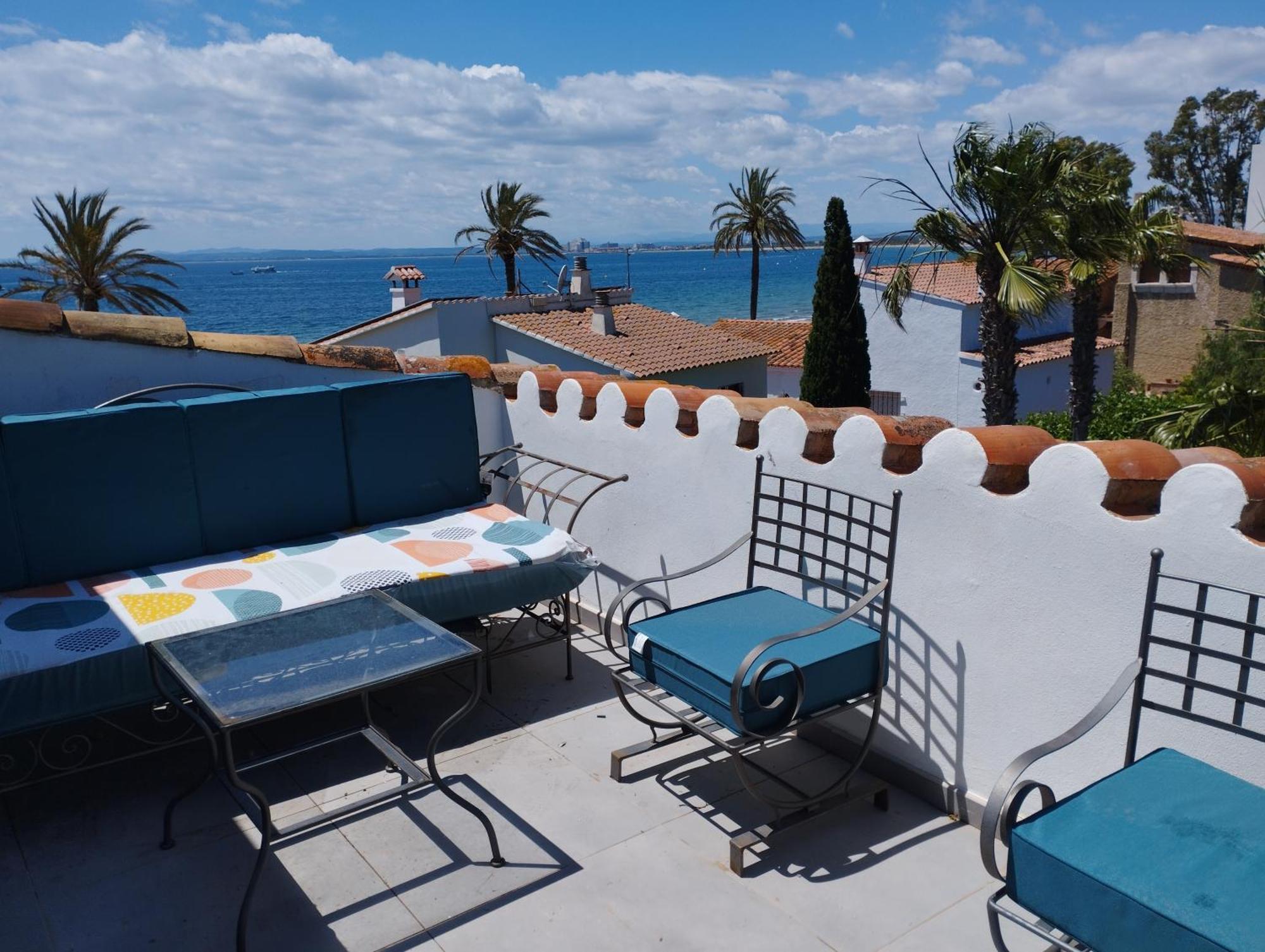 Atico Rhodes Playa Apartment